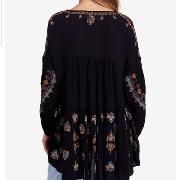 NWOT! FREE PEOPLE Size XS Black Embroidered Top - Picture 2 of 8
